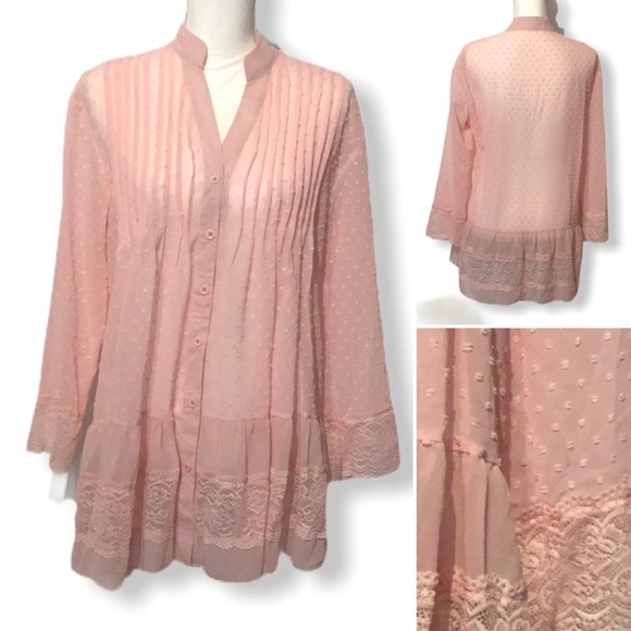 Tops - Sz L - Lace Romantic sheer popcorn button down 😍